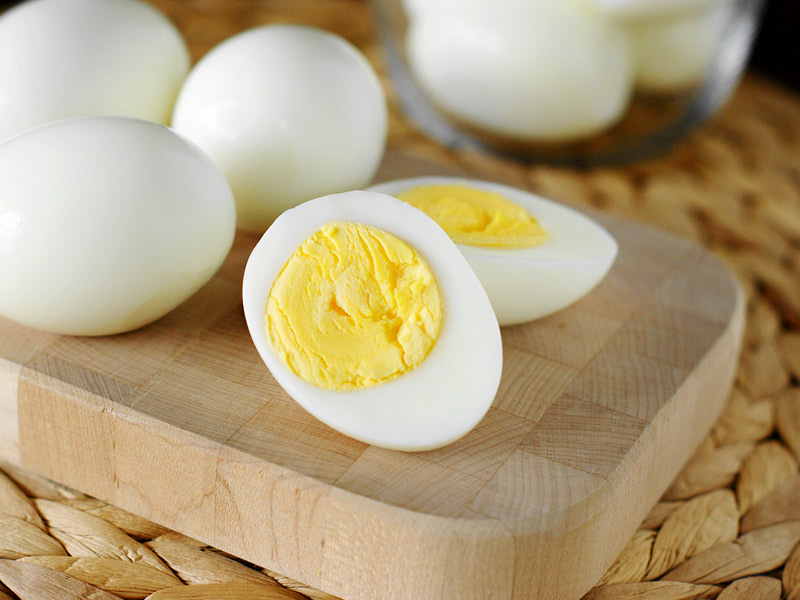خوردن یک تخم مرغ - شادابی و سلامتی 
