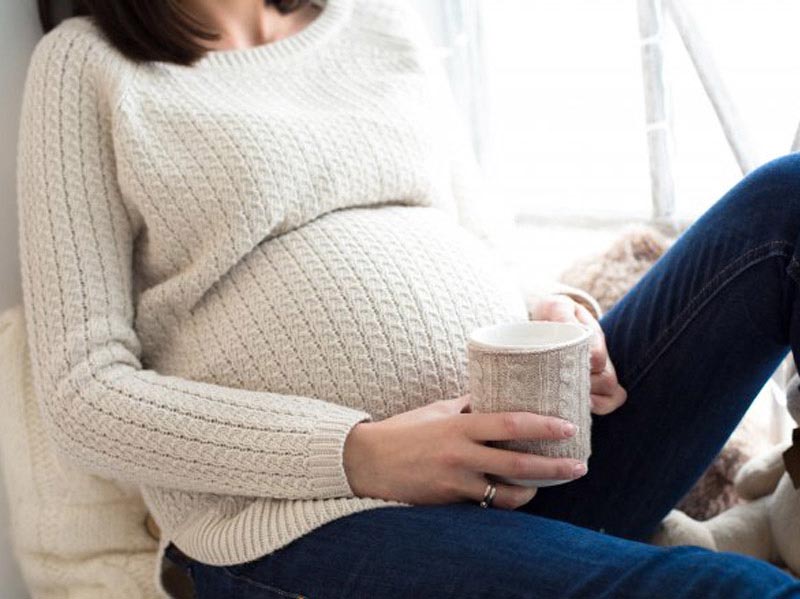 بایدها و نبایدهای نوشیدنی های دوران بارداری