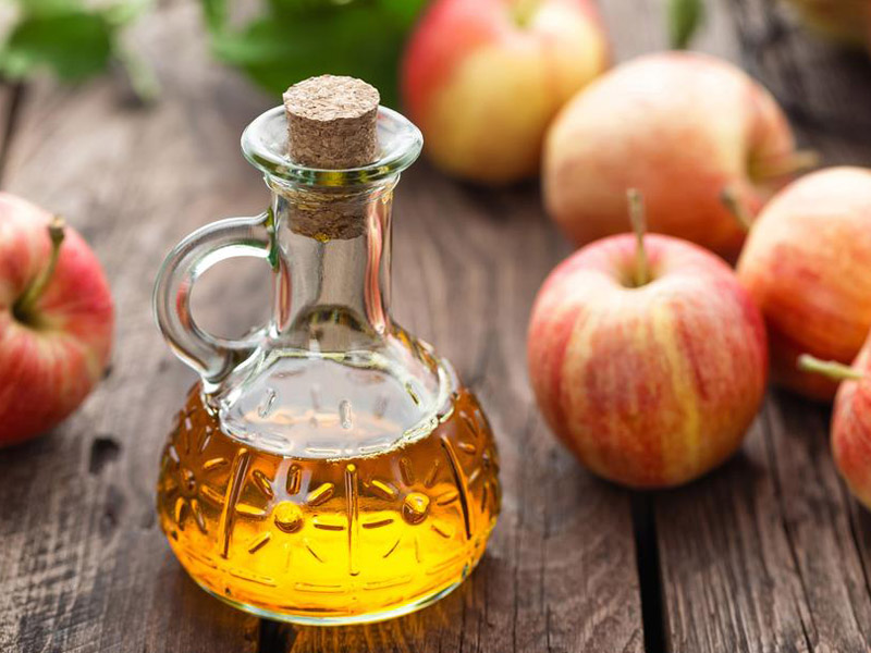 درمان جوش زیر پوستی با سرکه سیب