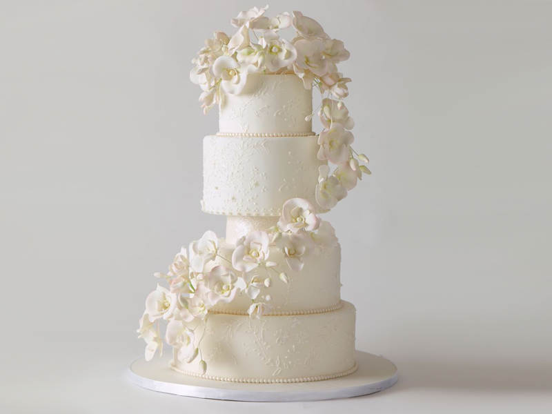 انواع کیک عروسی سفید و کلاسیک