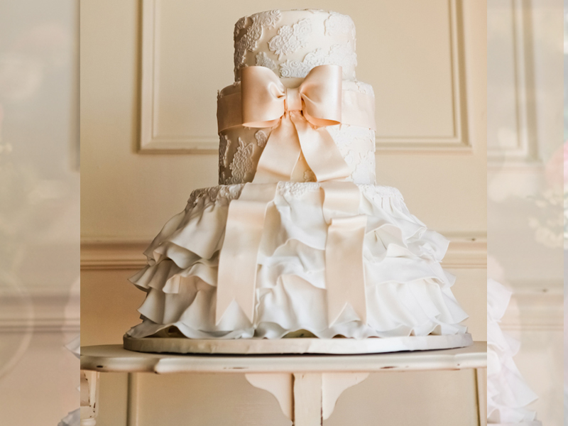 کیک با طرح لباس عروس